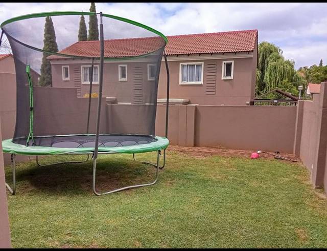 2 BEDROOM TOWNHOUSE FOR SALE IN HALFWAY GARDENS
